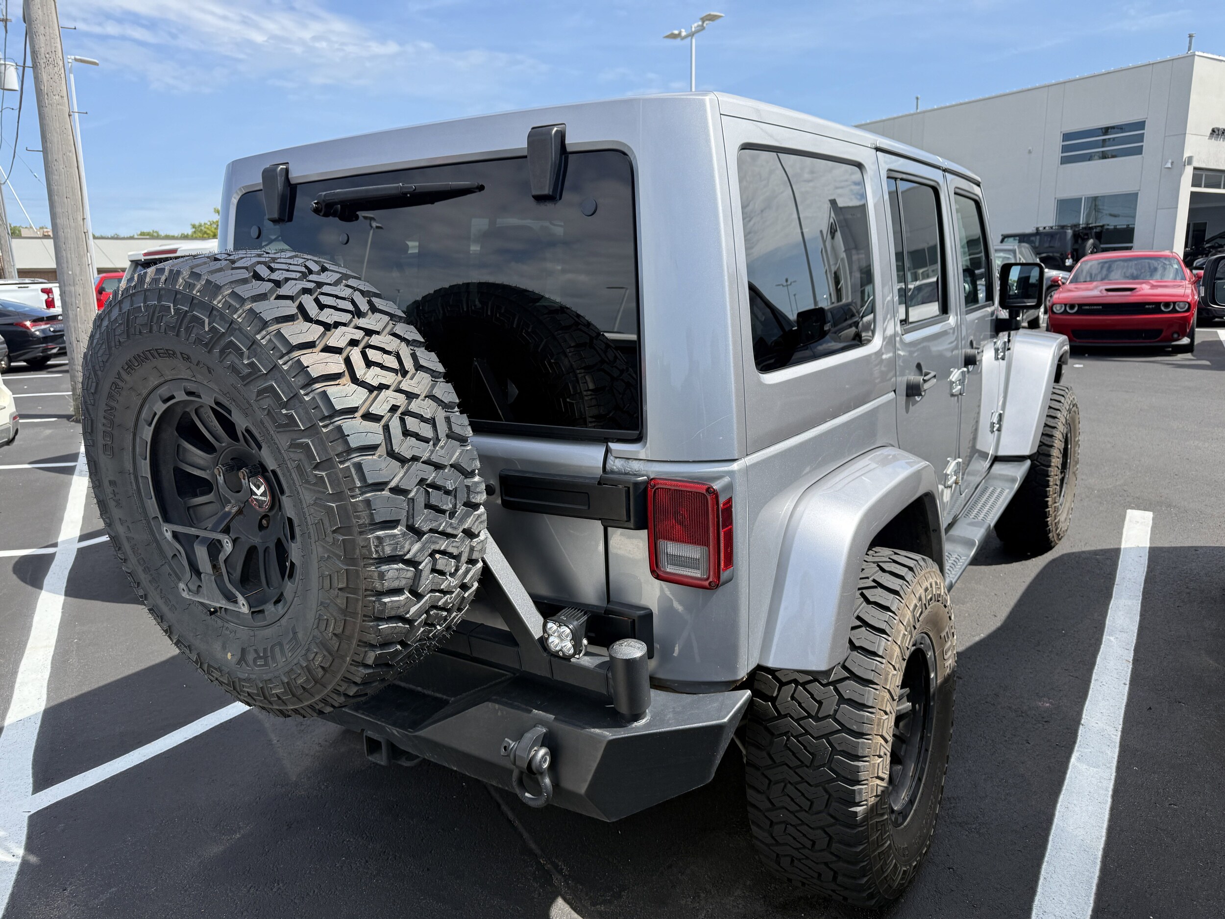 2014 Jeep Wrangler Unlimited Sahara photo 3