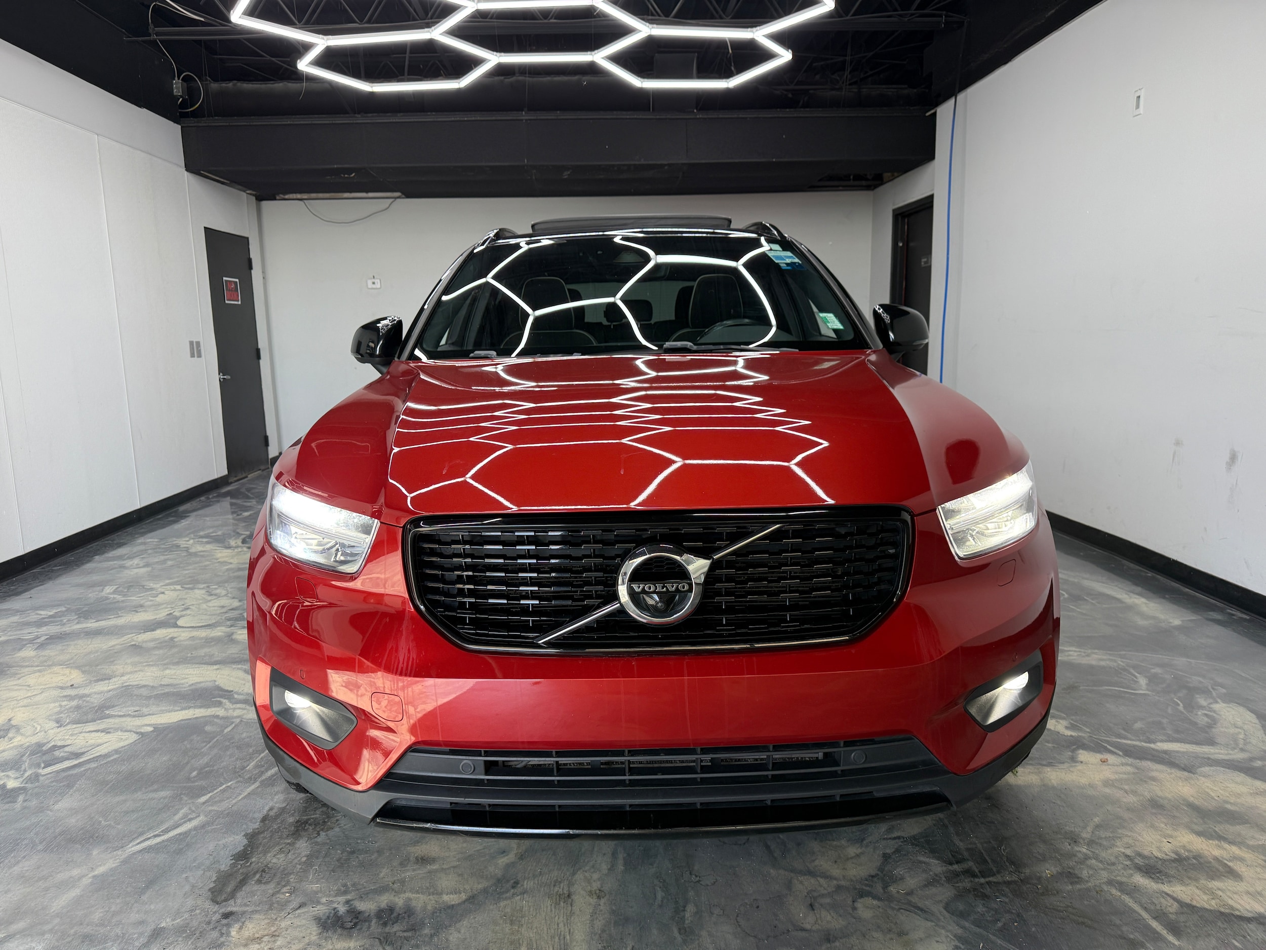 2021 Volvo XC40 R-Design - Photo 7