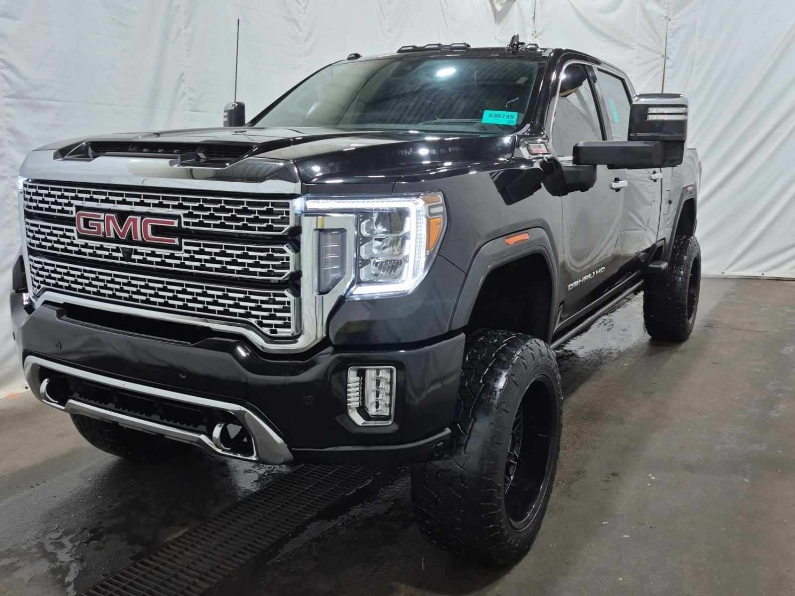 2022 GMC Sierra 2500HD Denali's photo