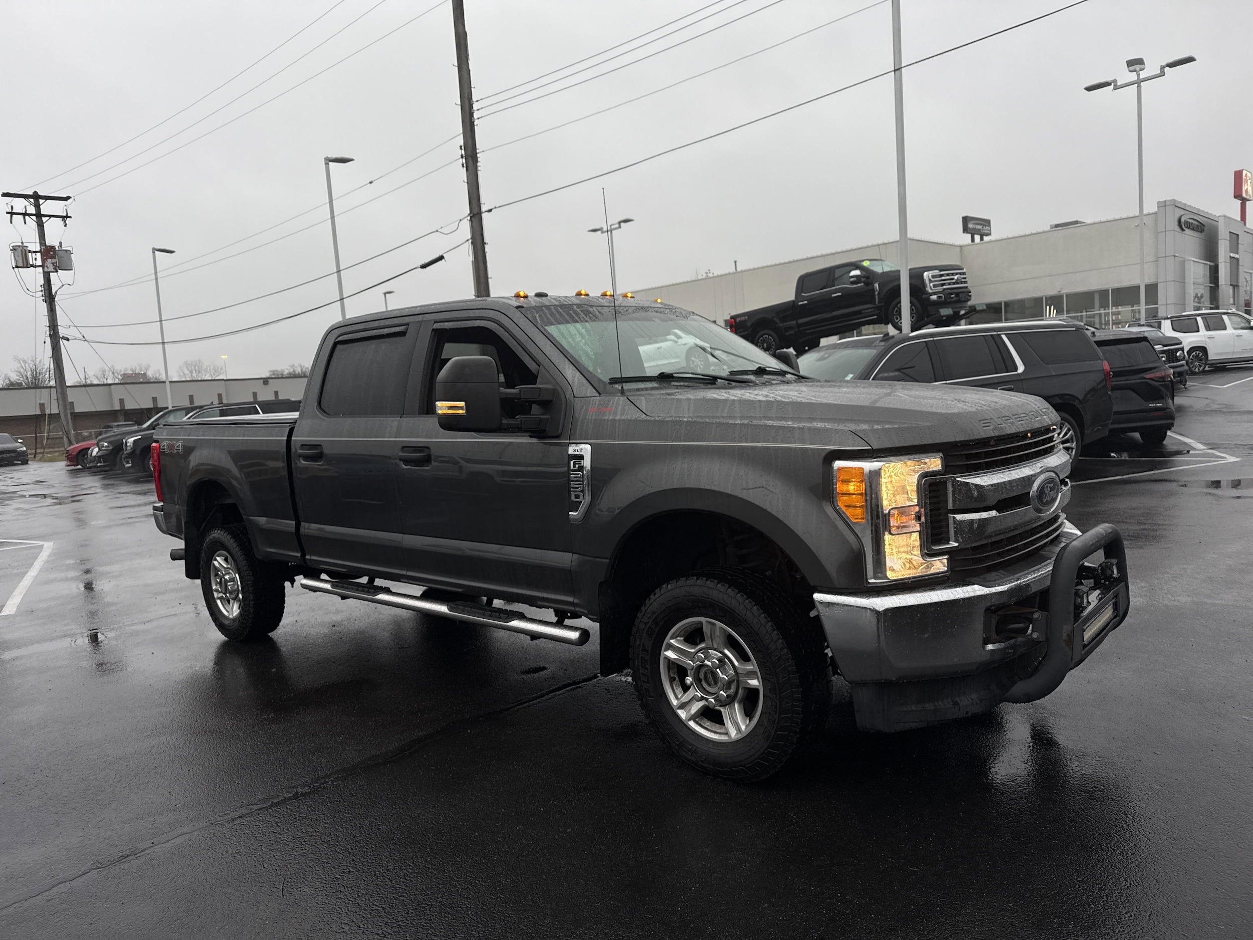 2017 Ford F-250 XLT photo 4