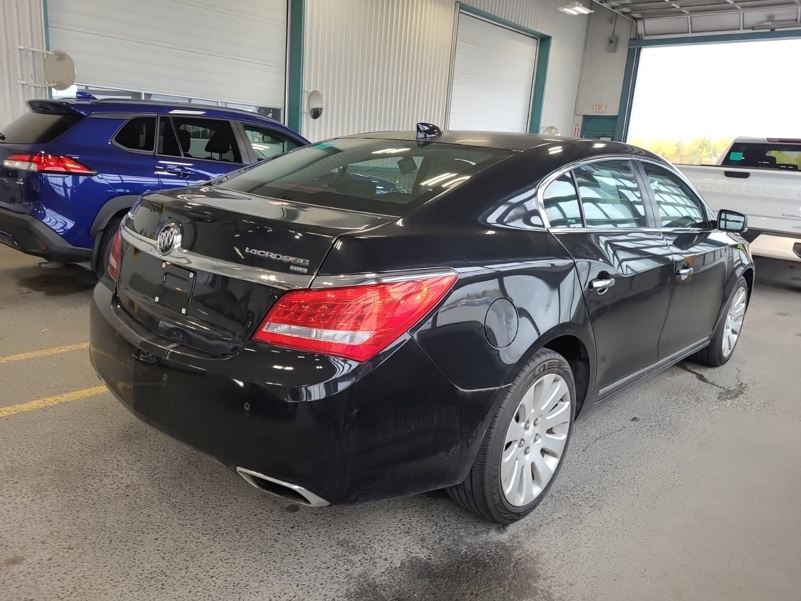 2016 Buick LaCrosse Leather photo 2