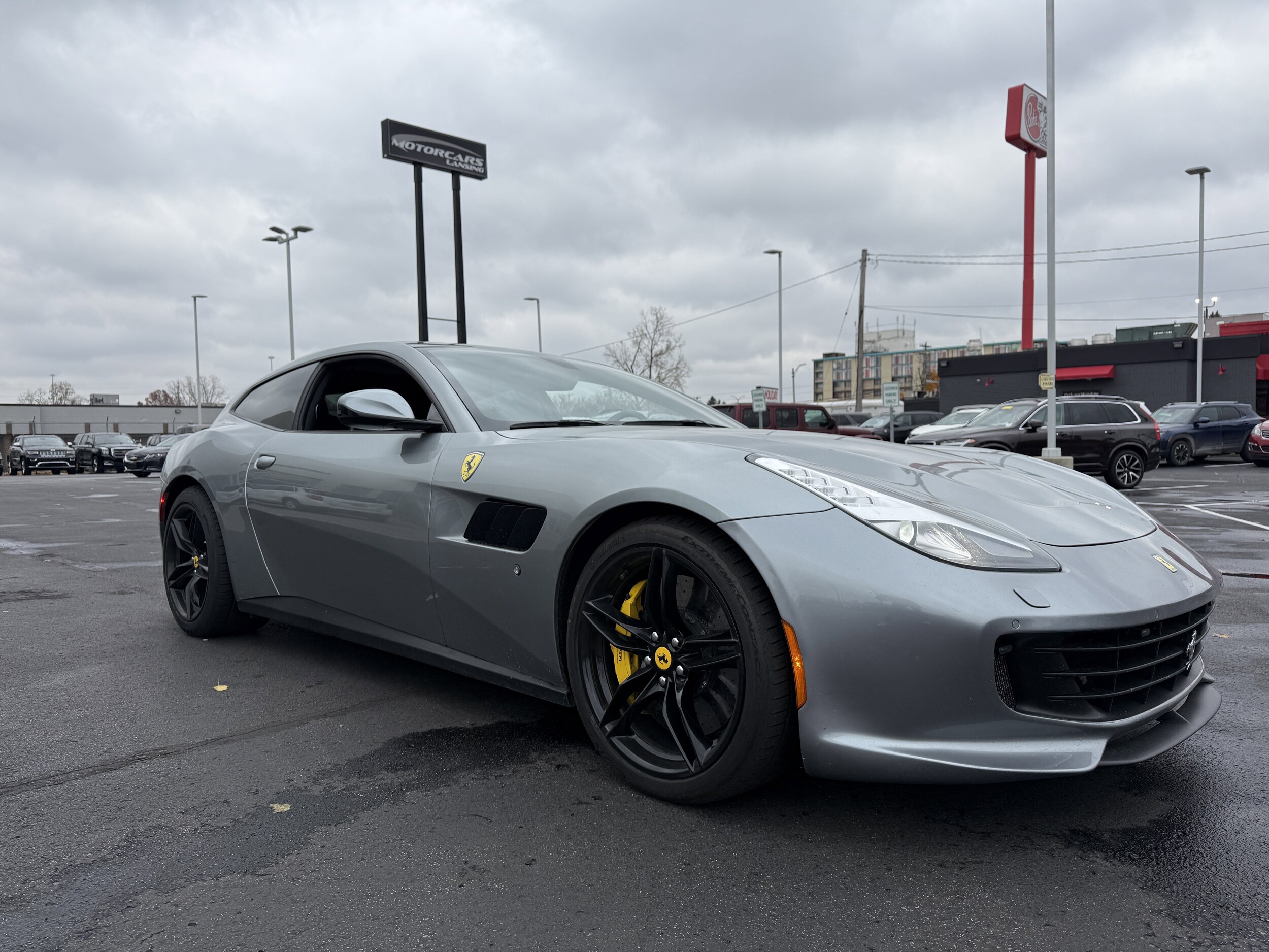 2017 Ferrari GTC4Lusso photo 3