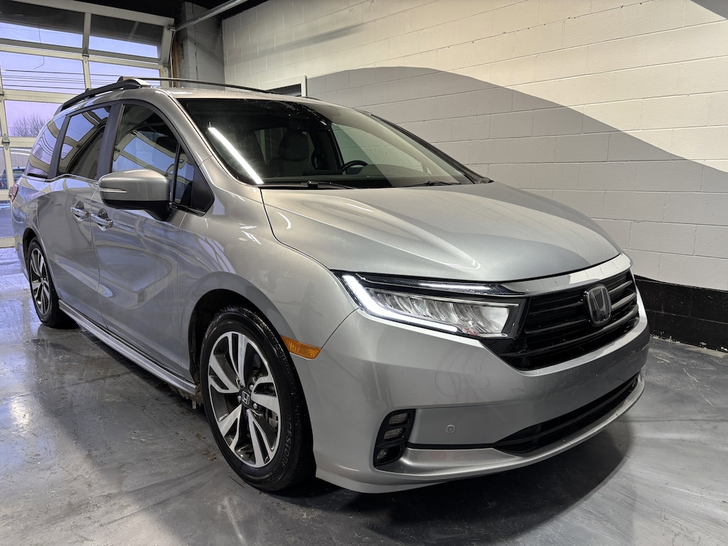 Used 2024 Honda Odyssey Touring Van