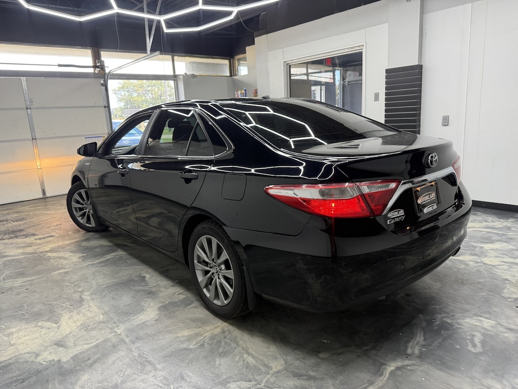 Used 2017 Toyota Camry Hybrid Hybrid XLE Sedan