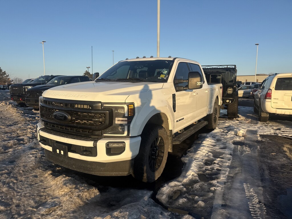 Used 2022 Ford Super Duty F-250 SRW LARIAT Truck Crew Cab
