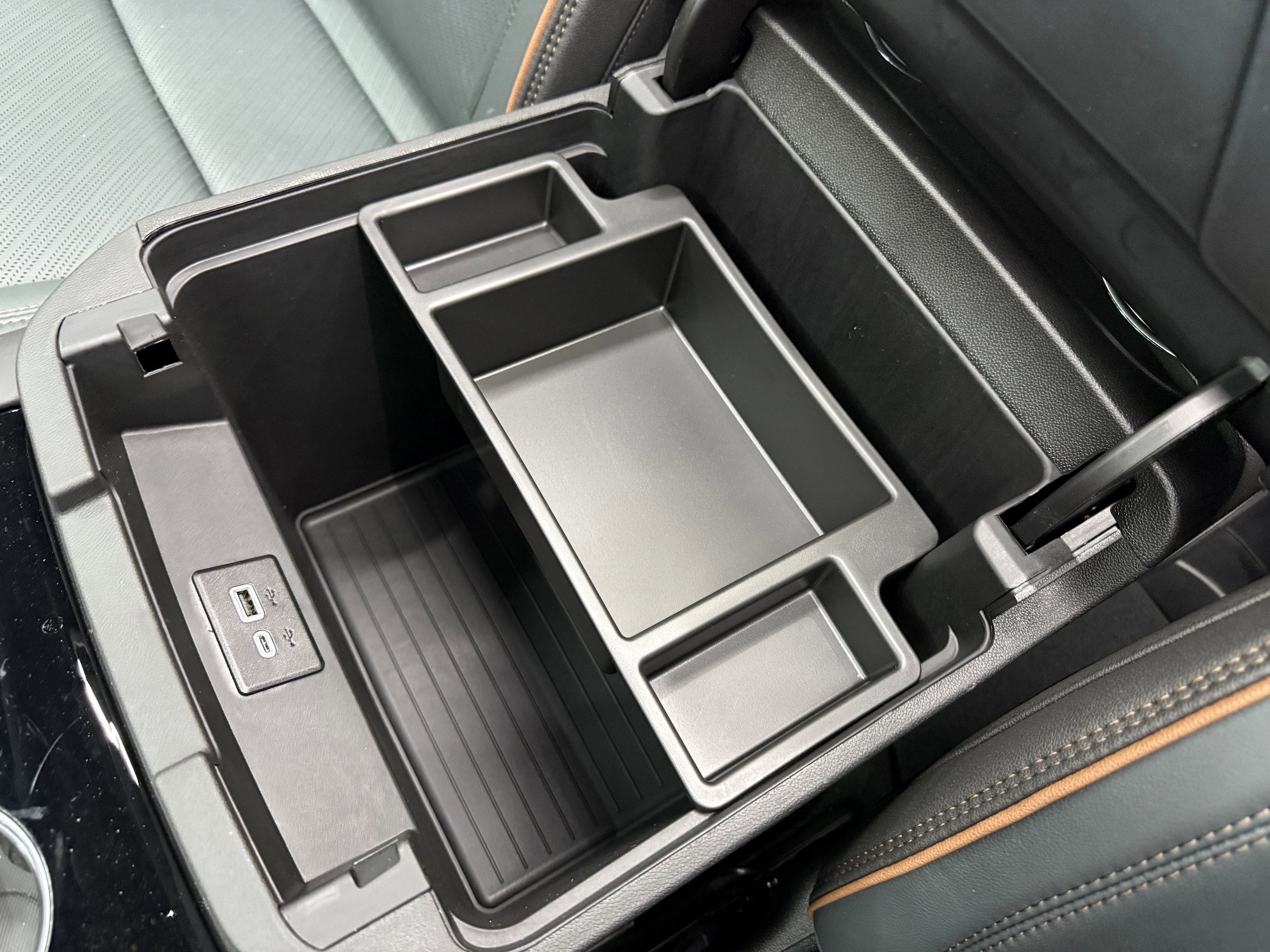 2026 GMC Yukon AT4 - Photo 24