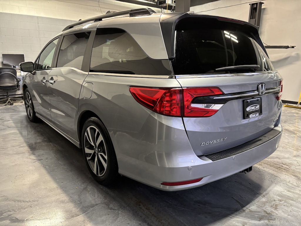 Used 2024 Honda Odyssey Touring Van