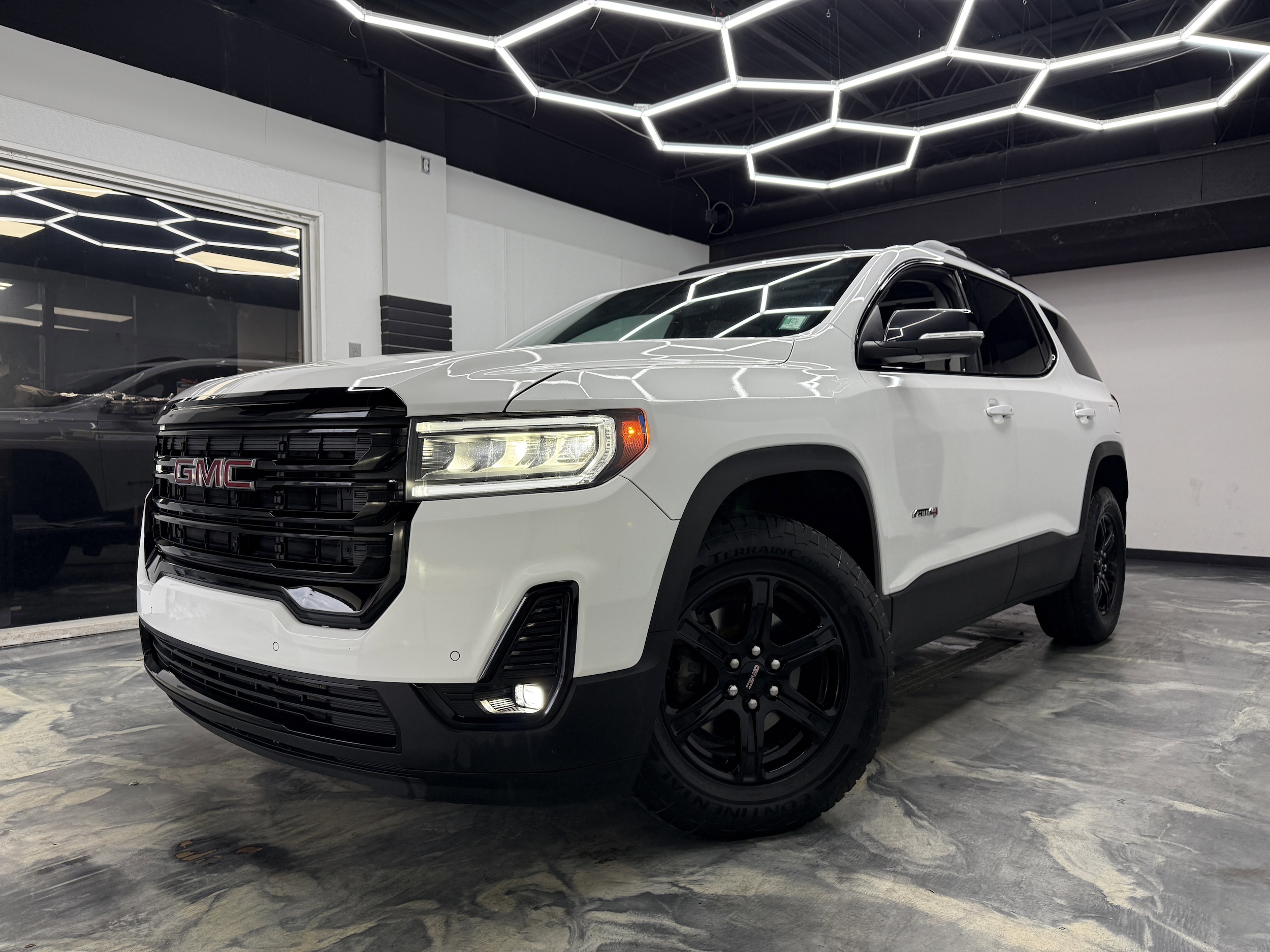 2021 GMC Acadia AT4