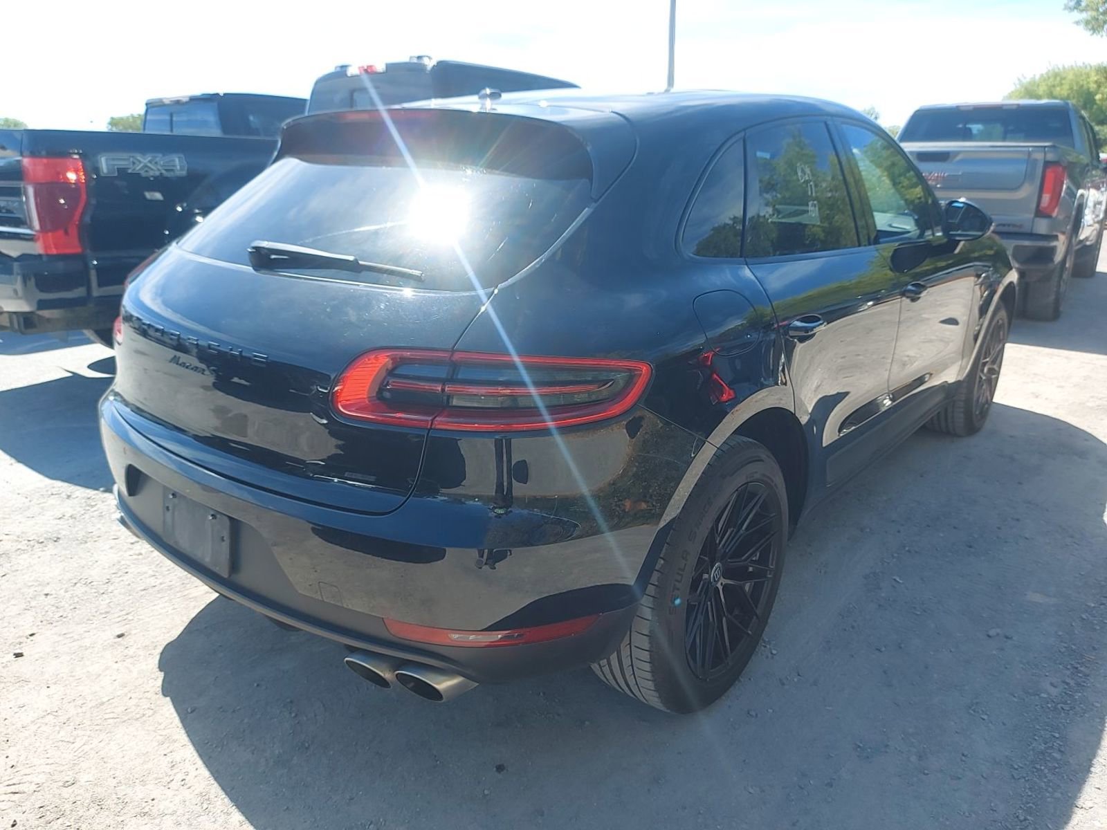 2017 Porsche Macan S photo 3