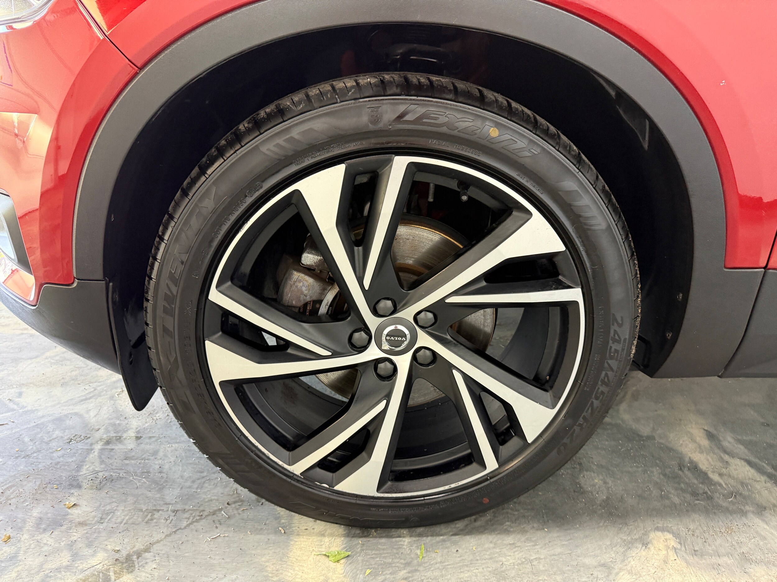 2021 Volvo XC40 R-Design - Photo 20