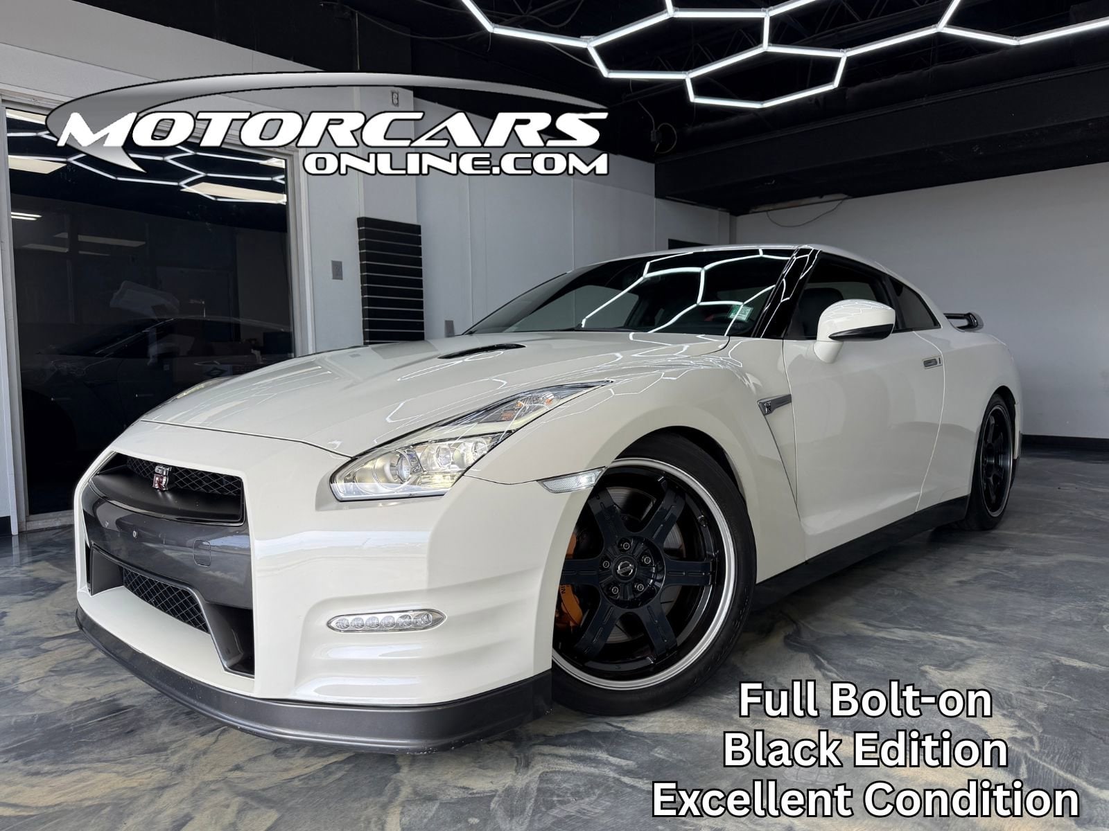 2016 Nissan GT-R Black Edition's photo