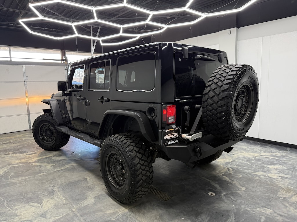 Used 2016 Jeep Wrangler Unlimited Sahara SUV