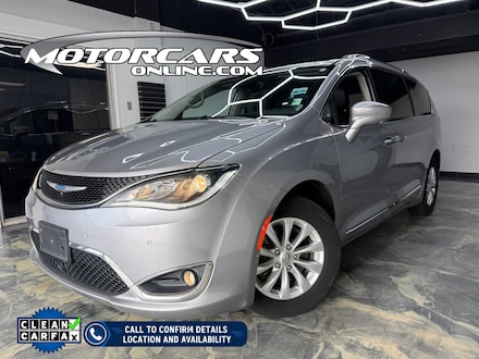2018 Chrysler Pacifica Touring L Van