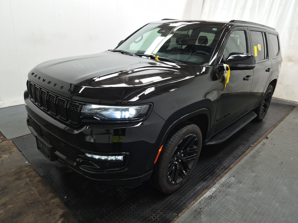 Used 2023 Jeep Wagoneer Series II Carbide SUV