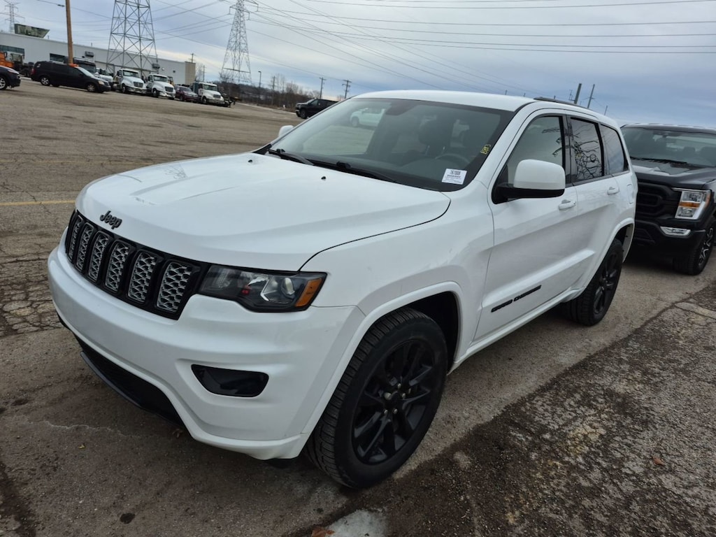 Used 2018 Jeep Grand Cherokee Altitude IV SUV