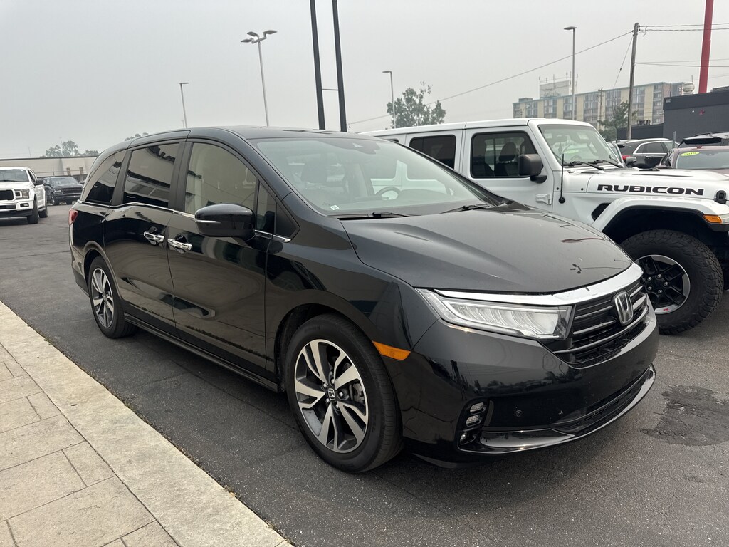 Used 2021 Honda Odyssey Touring Van