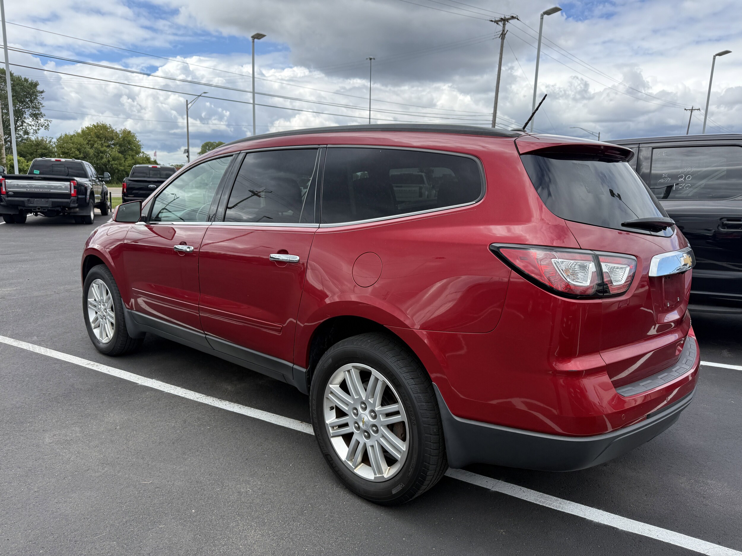 2014 Chevrolet Traverse 1LT photo 3