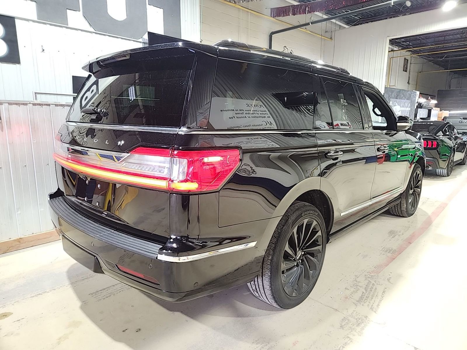 2021 Lincoln Navigator Reserve photo 3