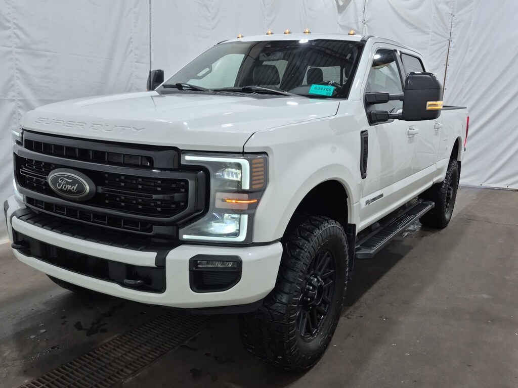 Used 2023 Ford Super Duty F-250 SRW LARIAT Truck Crew Cab