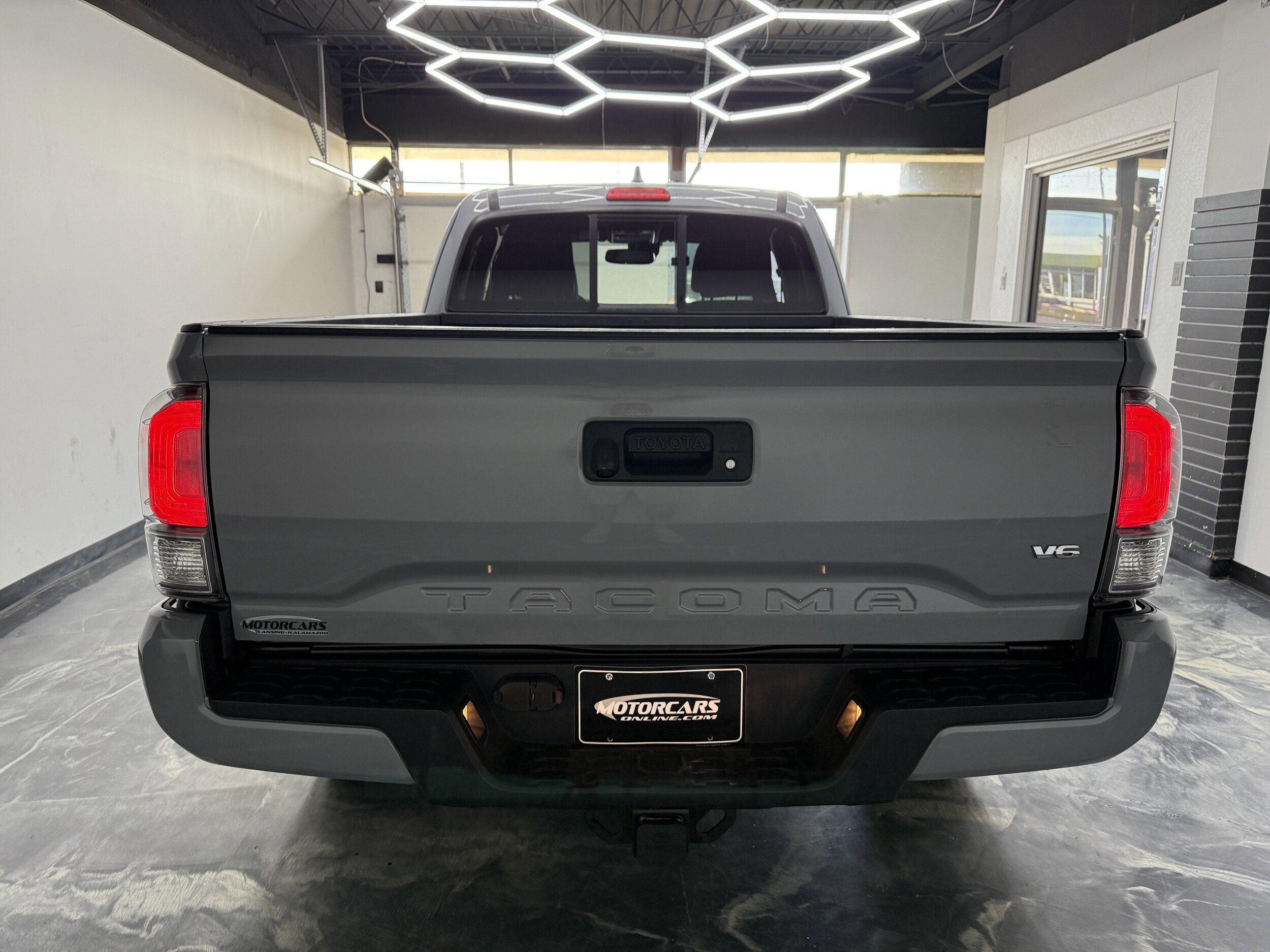 2020 Toyota Tacoma TRD photo 4