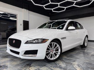 2017 Jaguar XF Prestige