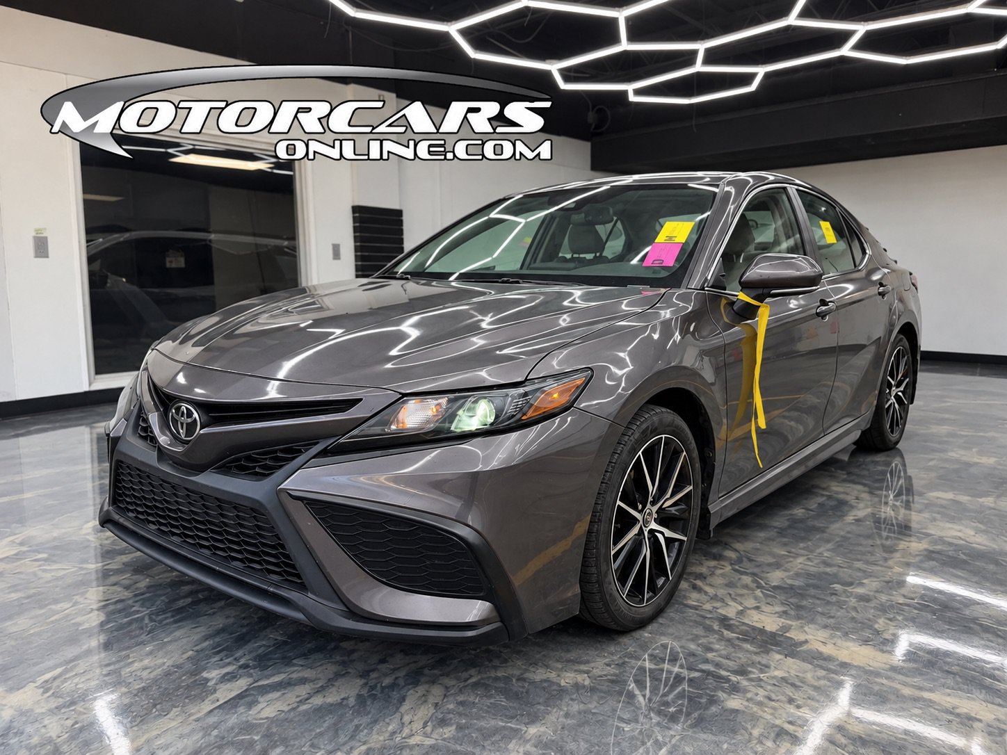 2021 Toyota Camry SE Sedan