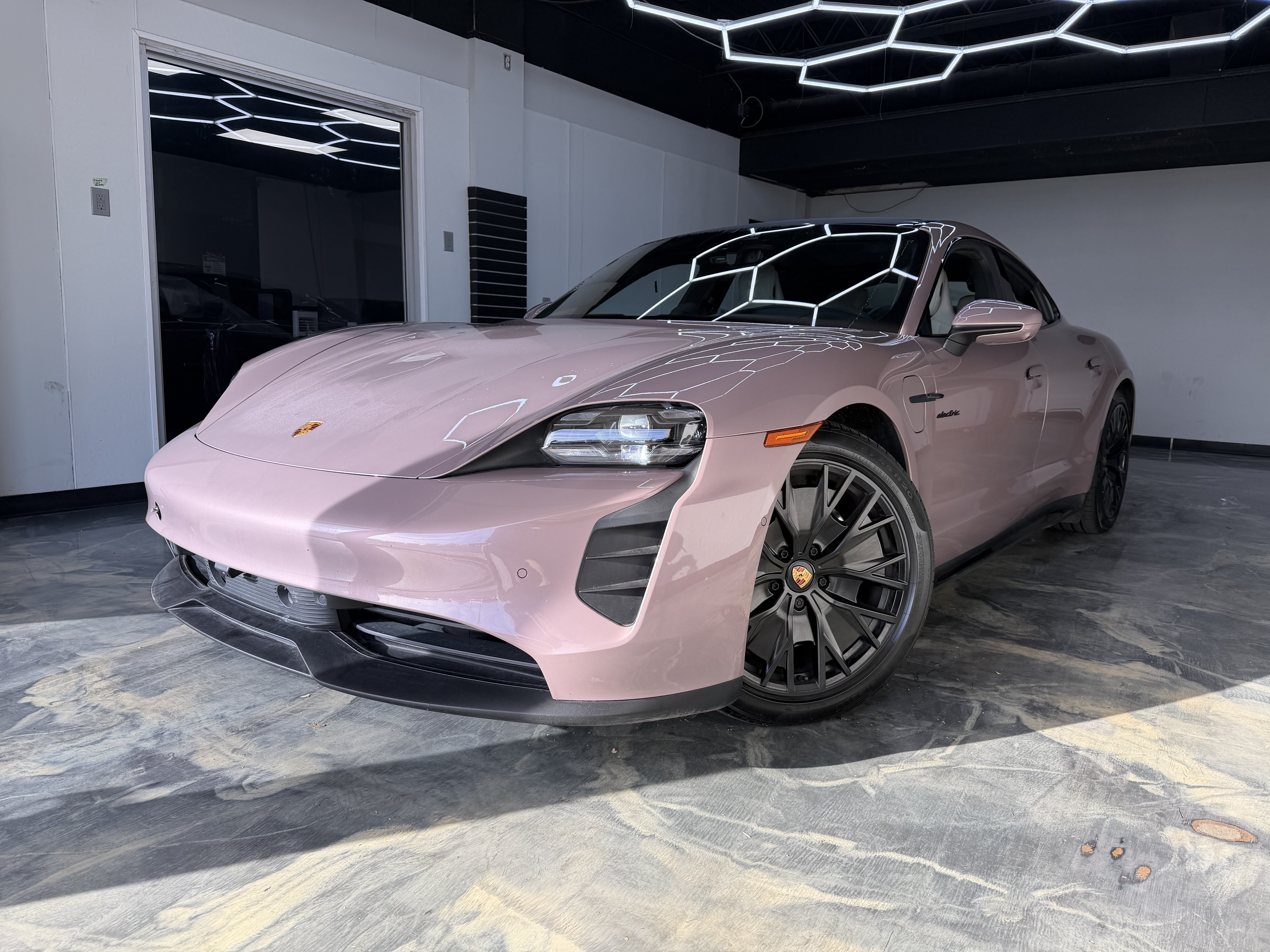  Porsche Taycan