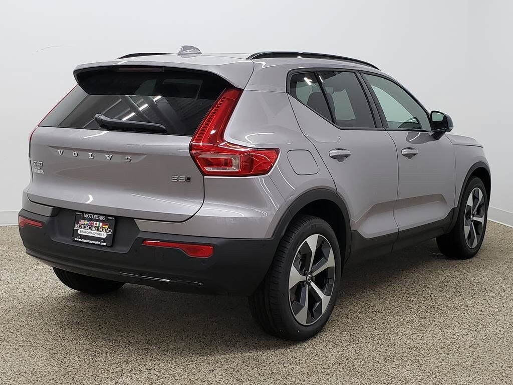 New 2026 Volvo XC40 B5 Plus SUV