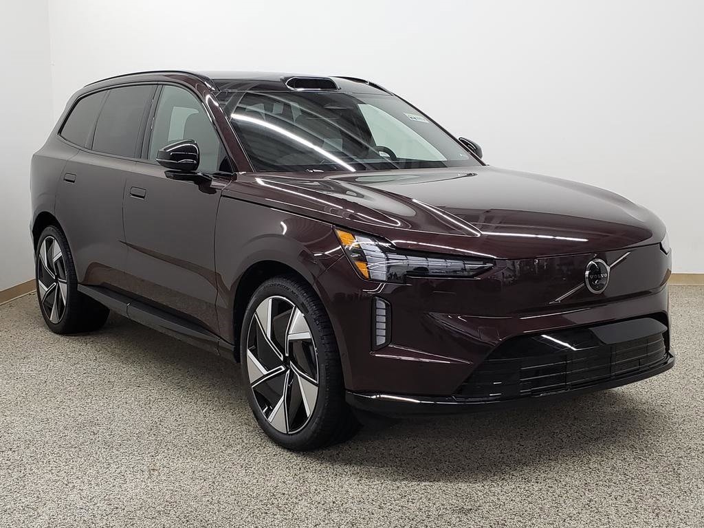 2025 Volvo EX90 Ultra's photo