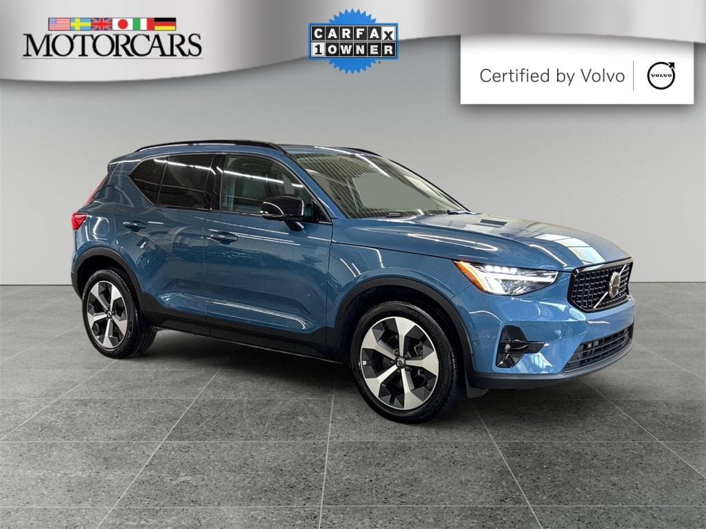 Certified 2023 Volvo XC40 B5 Plus Dark Theme SUV