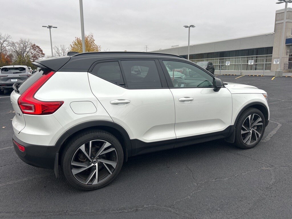 Used 2022 Volvo XC40 R-Design SUV
