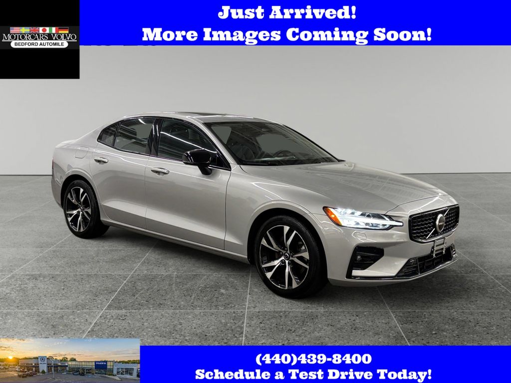 2025 Volvo S60 B5 Core Dark AWD's photo