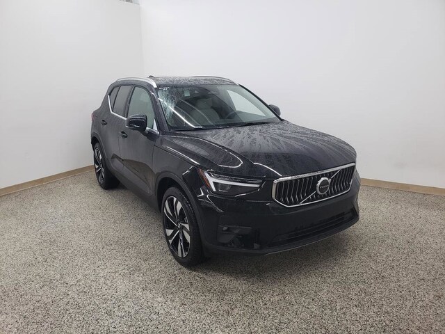 2025 Volvo XC40 B5 Ultra Bright Theme AWD SUV for sale near Cleveland, OH