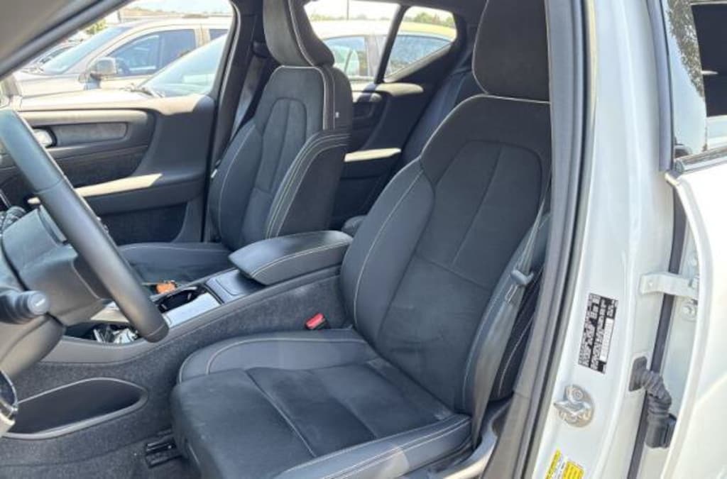 Certified 2023 Volvo XC40 Recharge Pure Electric Ultimate SUV