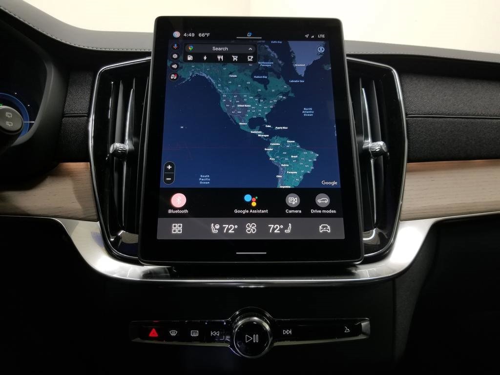 2025 Volvo XC90 Plus - Photo 11