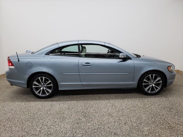 Used 2010 Volvo C70 T5 with VIN YV1672MC0AJ091847 for sale in Bedford, OH