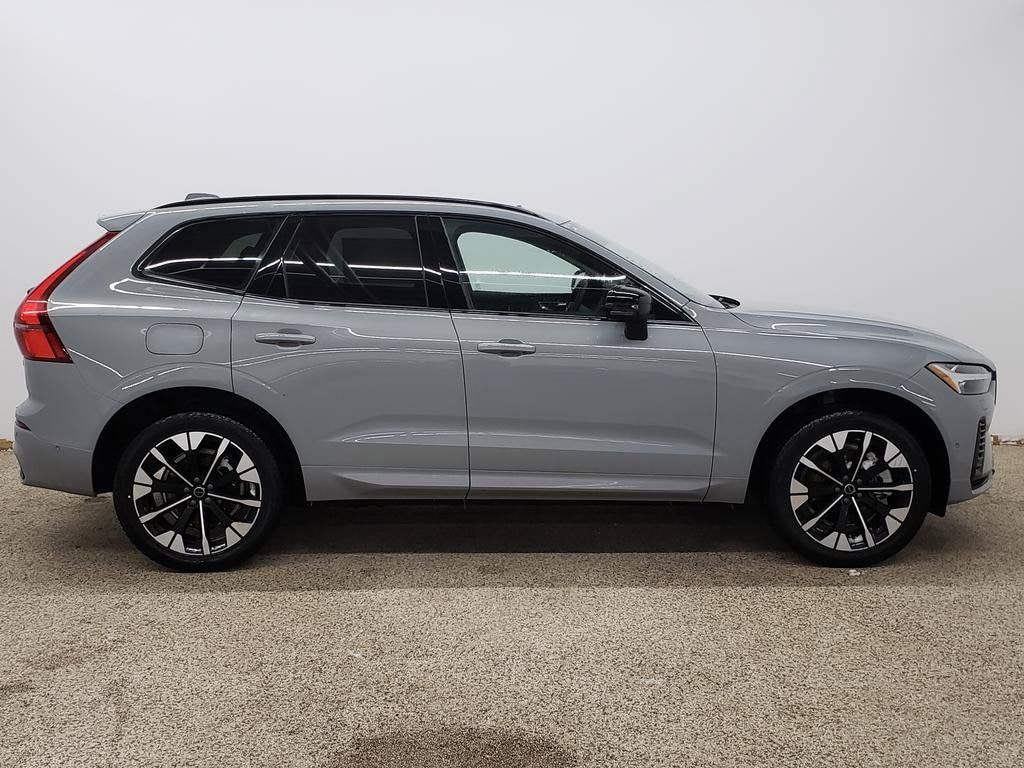 New 2026 Volvo XC60 plug-in hybrid T8 Plus SUV