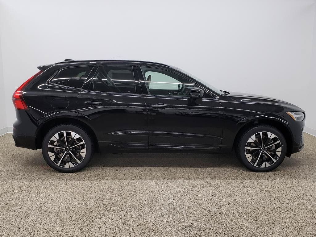 New 2026 Volvo XC60 plug-in hybrid T8 Plus SUV
