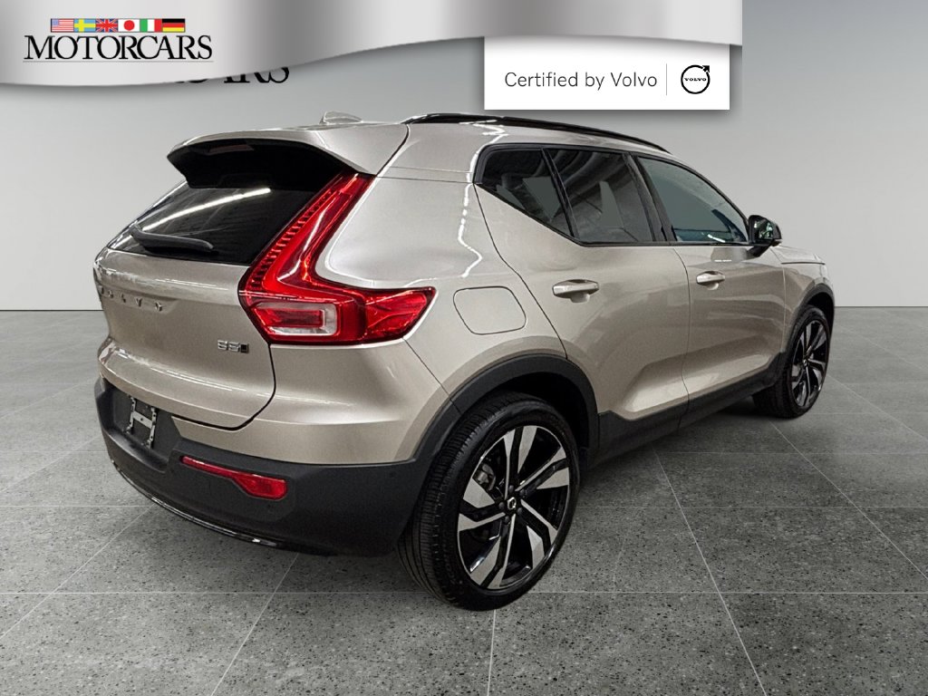 Certified 2024 Volvo XC40 B5 Plus Dark Theme SUV