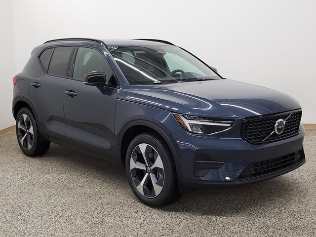 2026 Volvo XC40 B5 Core AWD SUV for sale near Cleveland, OH