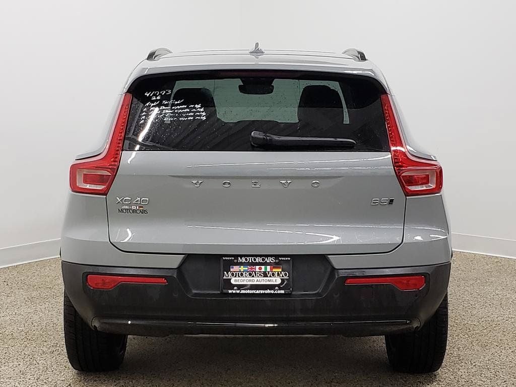New 2026 Volvo XC40 B5 Plus SUV