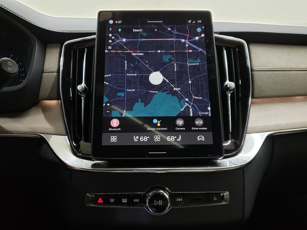 2026 Volvo XC90 Plus - Photo 11