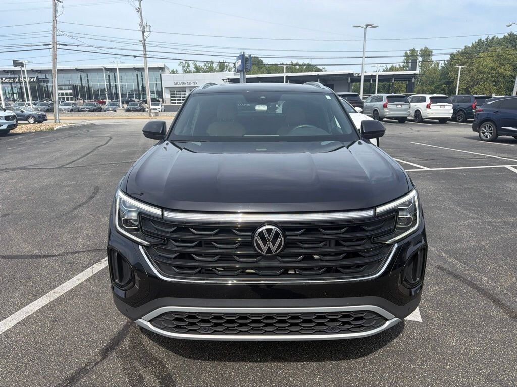 Used 2024 Volkswagen Atlas Cross Sport 2.0T SE w/Technology SUV
