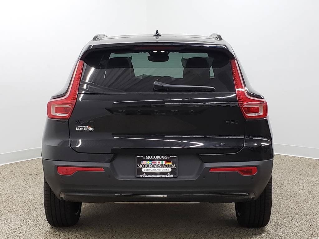 New 2026 Volvo XC40 B5 Ultra Black Edition SUV