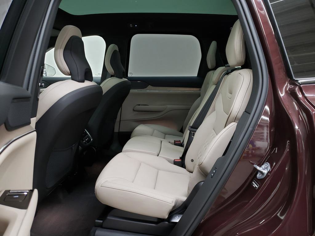 2025 Volvo EX90 Ultra - Photo 8