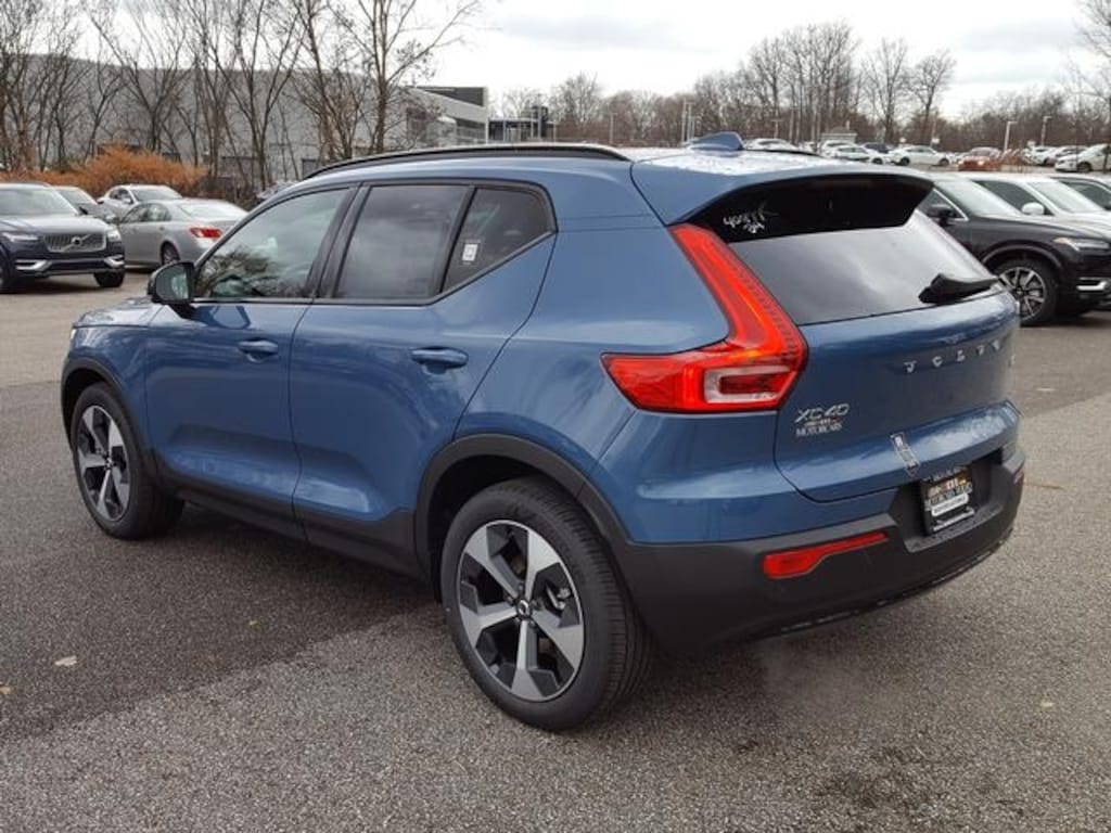 New 2025 Volvo XC40 for sale in Bedford, OH Near Cleveland