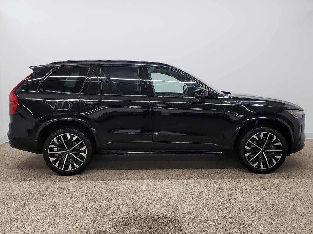 New 2026 Volvo XC90 B6 Ultra Dark Theme 6-Seater SUV