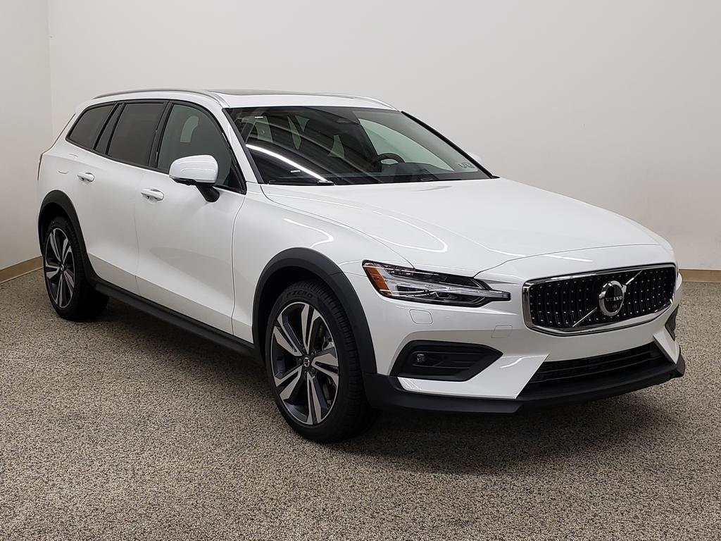 2026 Volvo V60 Cross Country Wagon 