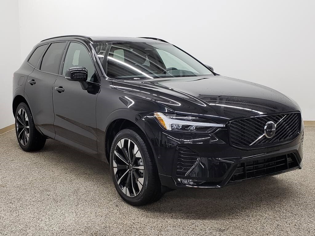 2026 Volvo XC60 Plus's photo