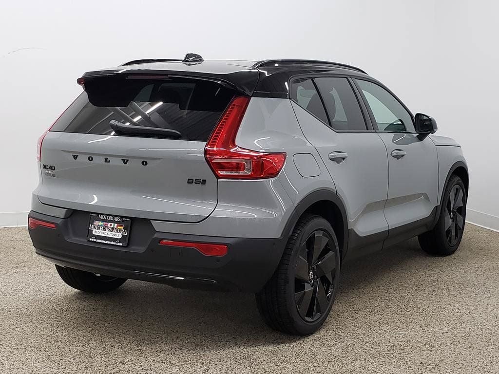 New 2026 Volvo XC40 B5 Ultra Black Edition SUV